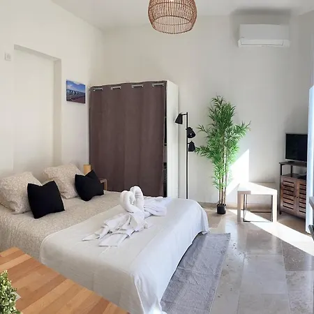 Cosy, Terrasse, Proche Et Tramway *