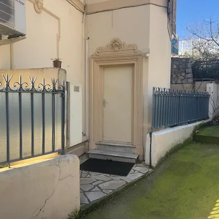 Cosy, Terrasse, Proche Et Tramway *